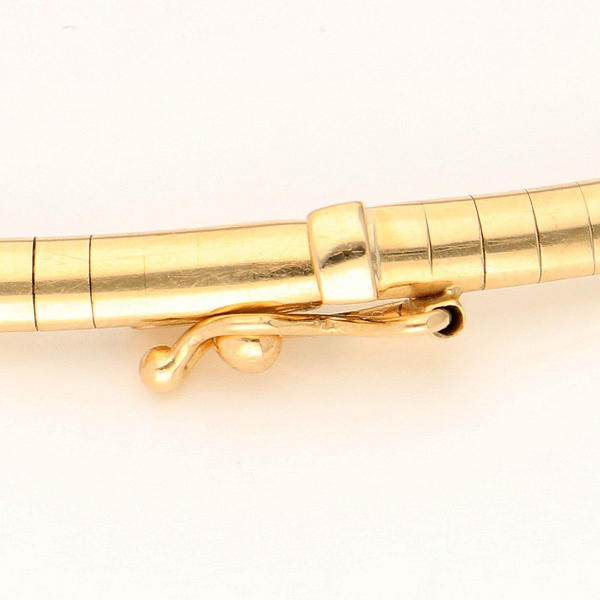 14 kt. geltono aukso vėrinys su pakabuku ir 0.10 ct natūraliu deimantu - Image 5
